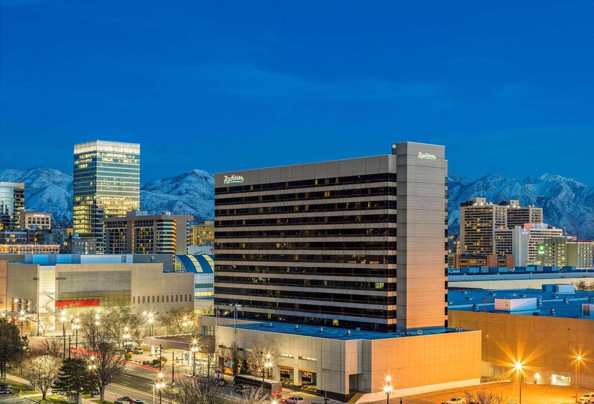 Radisson Hotel Salt Lake City Downtown Exterior photo